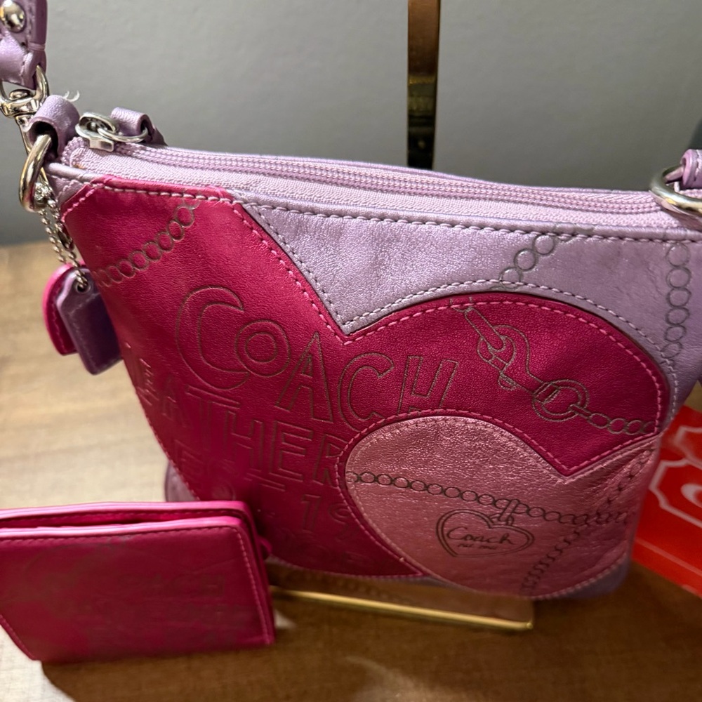 Coach Metallic Heart Crossbody Bag & Wallet & Wristlet - Picture 4 of 16